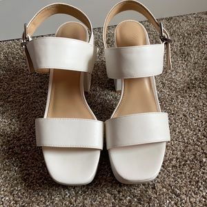 Urban Outfitters Rachel Faux Leather Strappy Platform heel in White Size 9